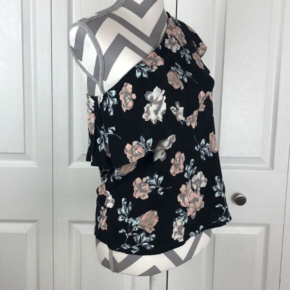 Love-Fire One Shoulder Floral Blouse Size Medium NWT - Picture 3 of 6
